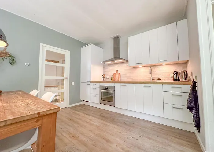 De Paradijsvogel * Haaren (North Brabant)